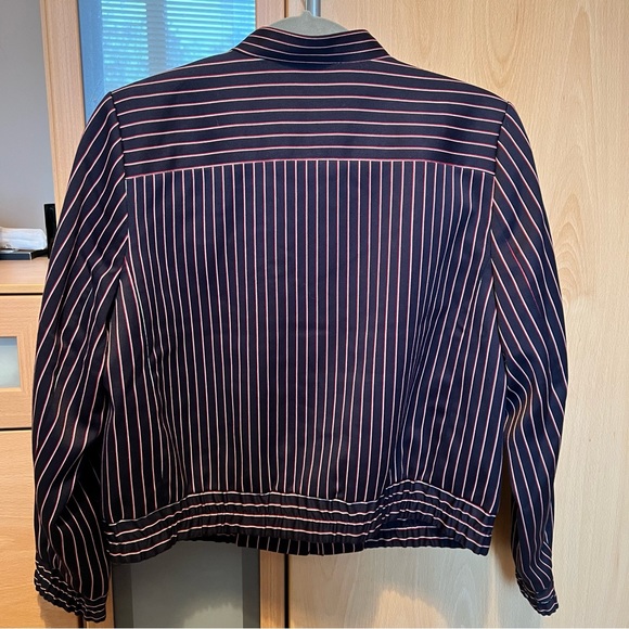 ✨HOST PICK✨ Banana Republic Navy Pinstriped Tailored Jacket EUC - Picture 4 of 7